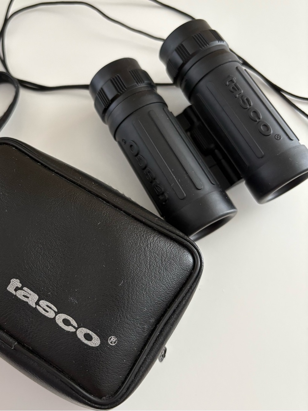 Tasco Binoculars 8x21 #165RB w Case - Black